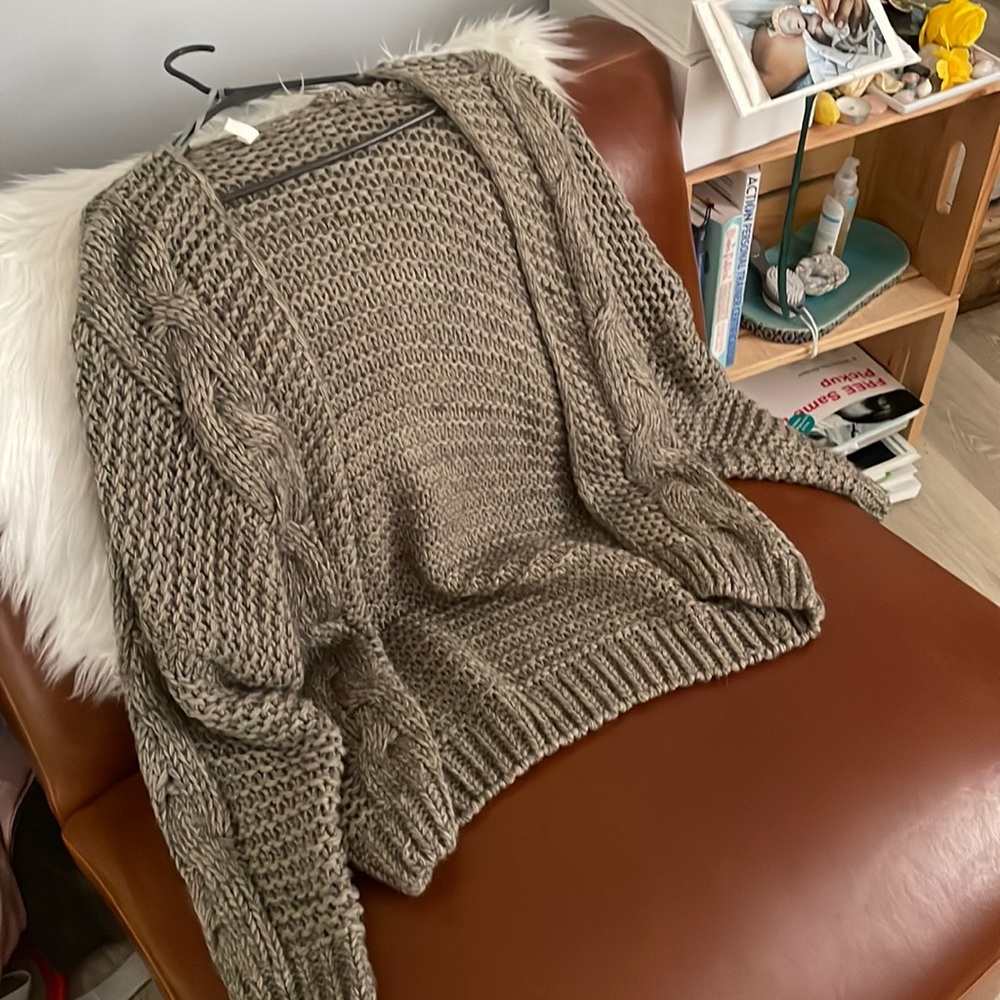 Textured Cardigane